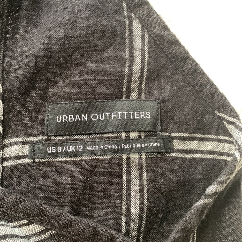 Urban Outfitters Black & White Jumpsuit - Picture 4 of 7